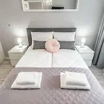 Adyl Blizej Morza Apartment