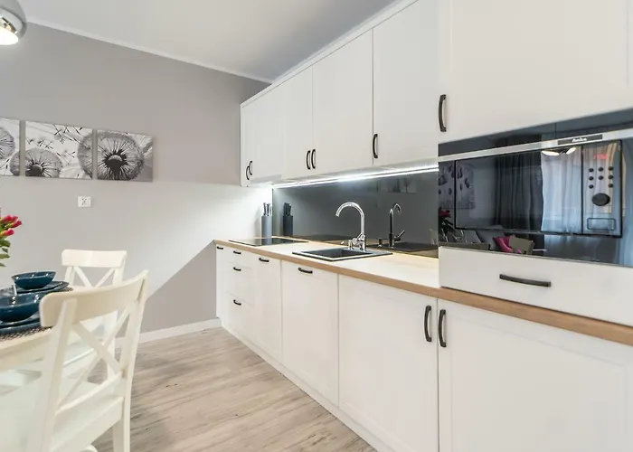 Adyl Blizej Morza * كولوبرزيغ