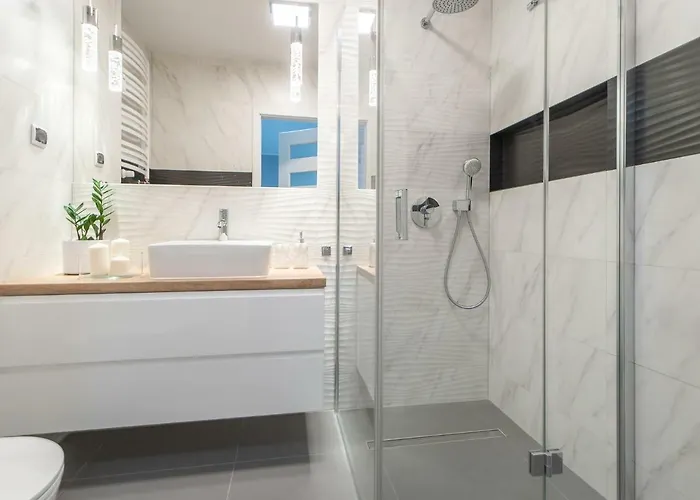 Adyl Blizej Morza * كولوبرزيغ